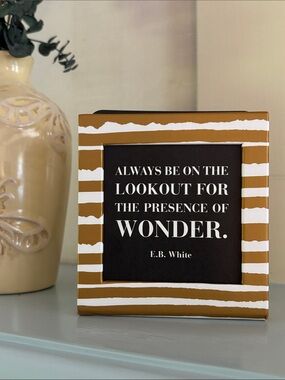 Green Inspired Daily Inspiration Quote Card Display Box 115 Cards Gold Stripes